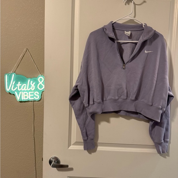 Nike Women's cropped Purple Half-Zip Sweatshirt - Picture 3 of 4